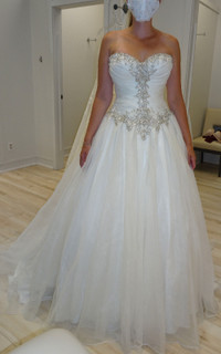 WEDDING DRESS:  Ballgown Style