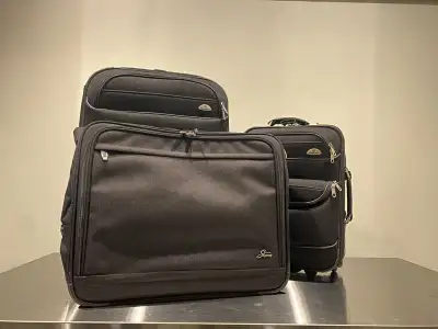 Samsonite 2 Piece Black Luggage Set W/ free hanging travel bag , View more