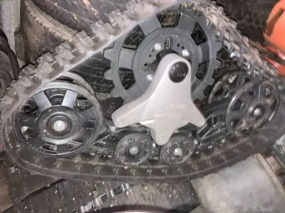 Apache WT tracks - $1,000 in ATVs in Hope / Kent - Image 3