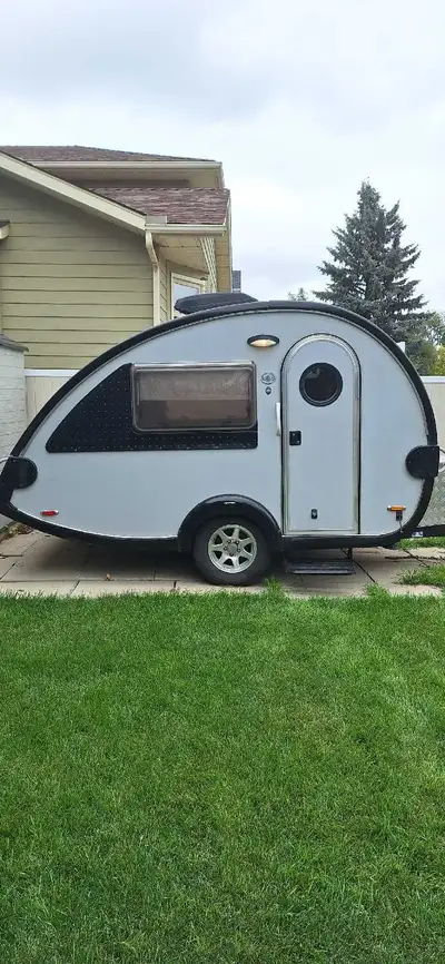 2012 Tab320u trailer. Sadly selling our beautiful little Tab, need more space to bring the grandkids...