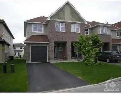 3 Beds 3 Baths - Townhouse End Unit Findlay Creek