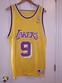 BASKETBALL JERSEY LAKERS # 9 VAN EXEL. SIZE 48 / TAILLE 48
