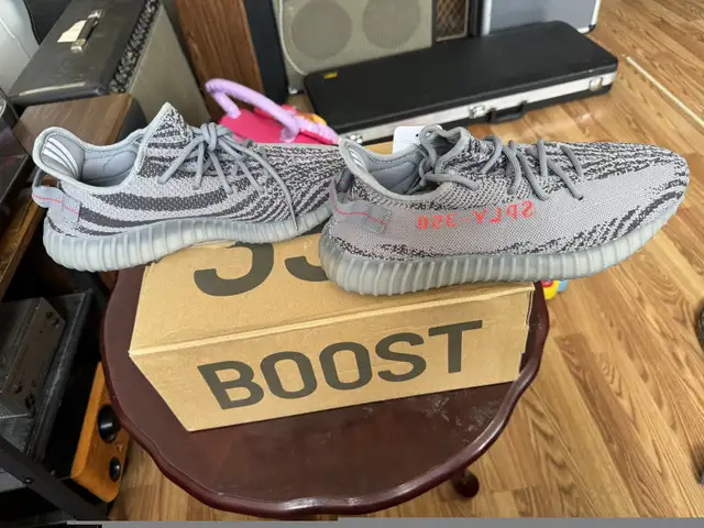 Adidas Yeezy 350 V2 AH2203 Beluga 2.0 Size 11 US NEVER WORN! in Men's Shoes in City of Toronto - Image 4