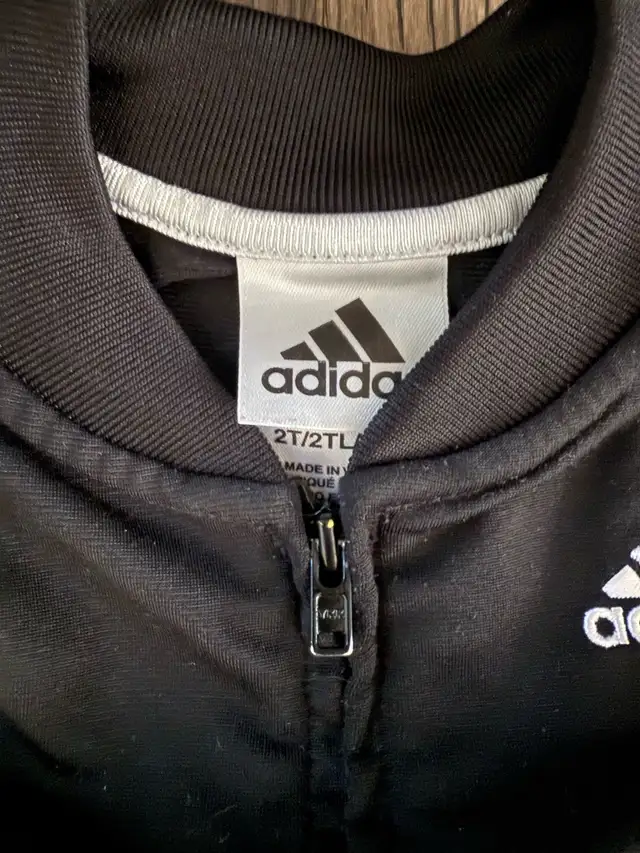 toddler adidas tracksuit 2T  in Clothing - 2T in Calgary - Image 3