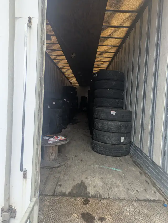 Used tires lots truck tires 15 in to 37 in in Tires & Rims in City of Halifax - Image 3