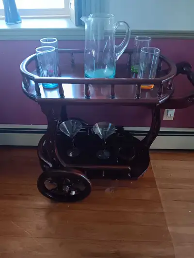 Design Toscano Pemberton Cordial Caddy, View more