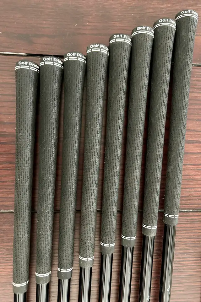 JPX EX FORGED iron set, RH,, REG Graphite,  4-PW, GW in Golf in Campbell River - Image 9