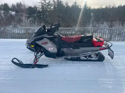 2023 skidoo MXZ XRS 850 electric reverse, electric start, loaded with features such as smart shocks,...