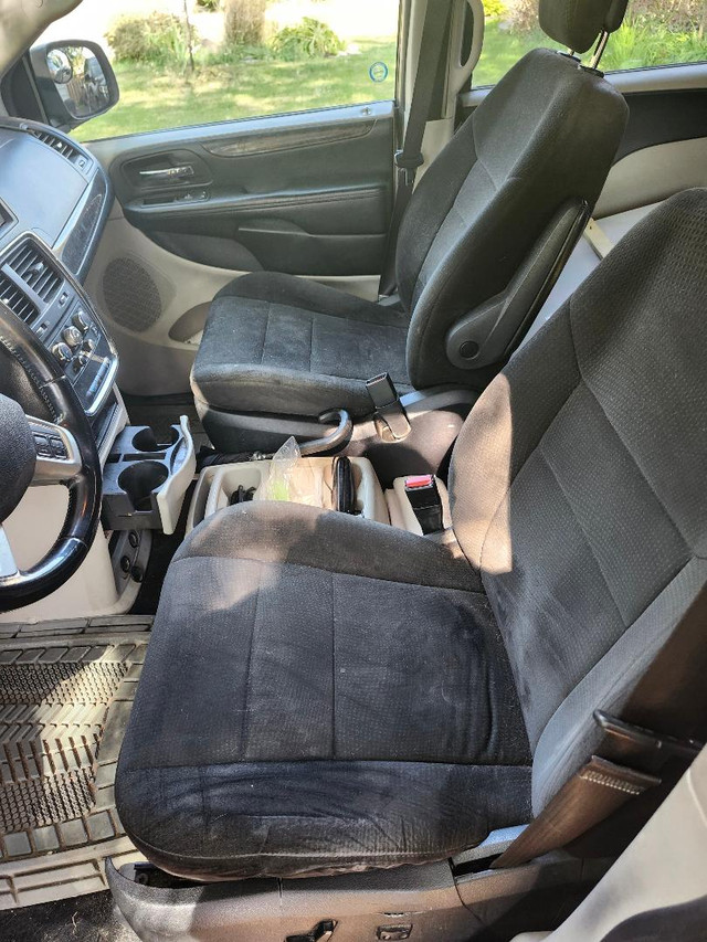 2012 Dodge Grand Caravan - 295 K in Cars & Trucks in Ottawa - Image 3