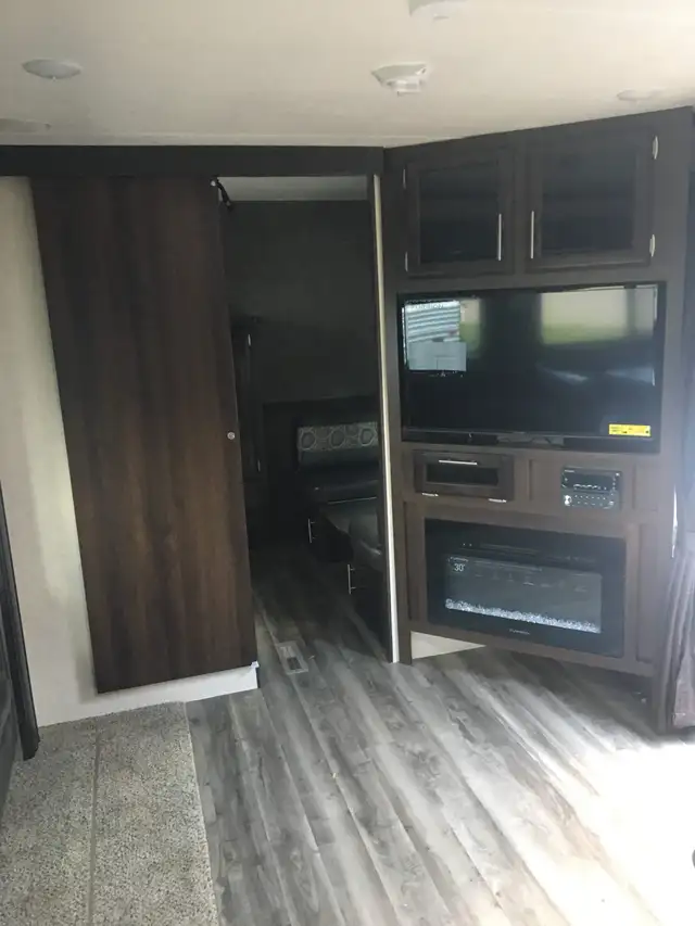 Trailer in Park for sale in Park Models in Oshawa / Durham Region - Image 7
