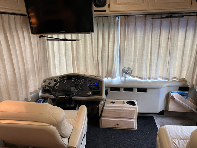 1996 Monaco RV 40ft - Diesel Push in RVs & Motorhomes in Calgary - Image 4