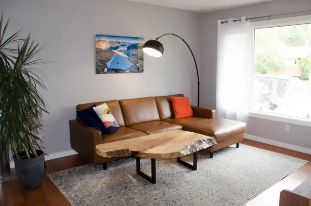 3BR 1.5 Bath Riverdale House