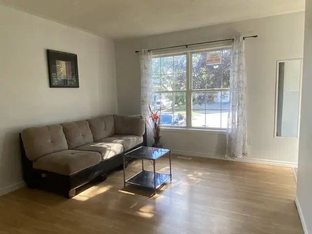 STUDENT RENTAL FOR WESTERN AND FANSHAWE STUDENTS in Room Rentals & Roommates in London - Image 4