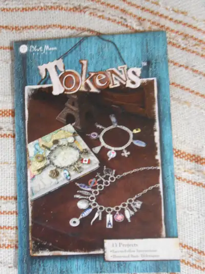 livres de confection de bijoux ces livres sont neufs et de la forme d'un calepin ils sont à 20$ pour...