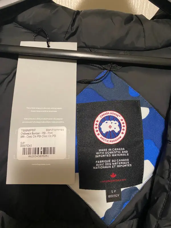 Canada goose men’s Jacket in Women's - Tops & Outerwear in Calgary - Image 7