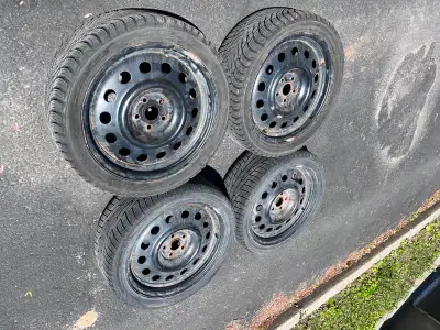 4 winter tires(255/40R19 for sale, $120, if you are interest in it, please send email to zhijian485@...