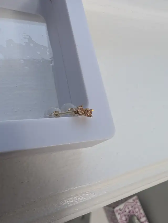 Brand New 14K Yellow Gold Diamond Earrings For Sale in Jewellery & Watches in London - Image 7