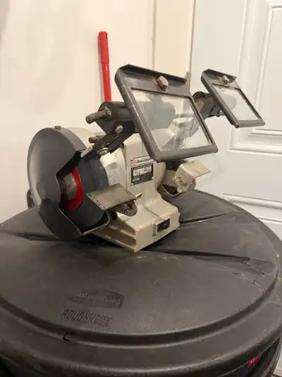 Black & Decker Heavy Duty Bench Grinder – Works Great, View more