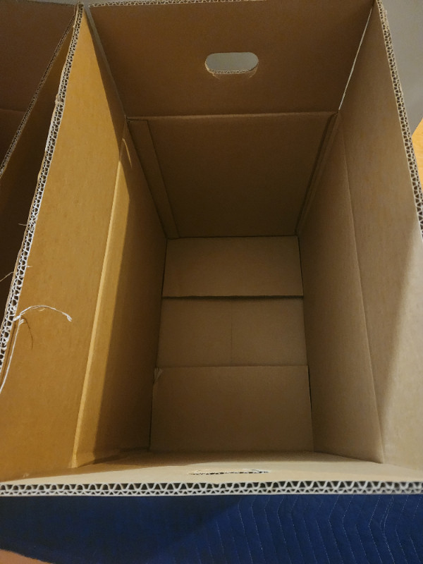 boxes boîtes  (cartons) dans Autres équipements commerciaux et industriels  à Laval/Rive Nord - Image 4