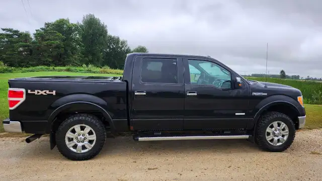2012 Ford f150 lariat 