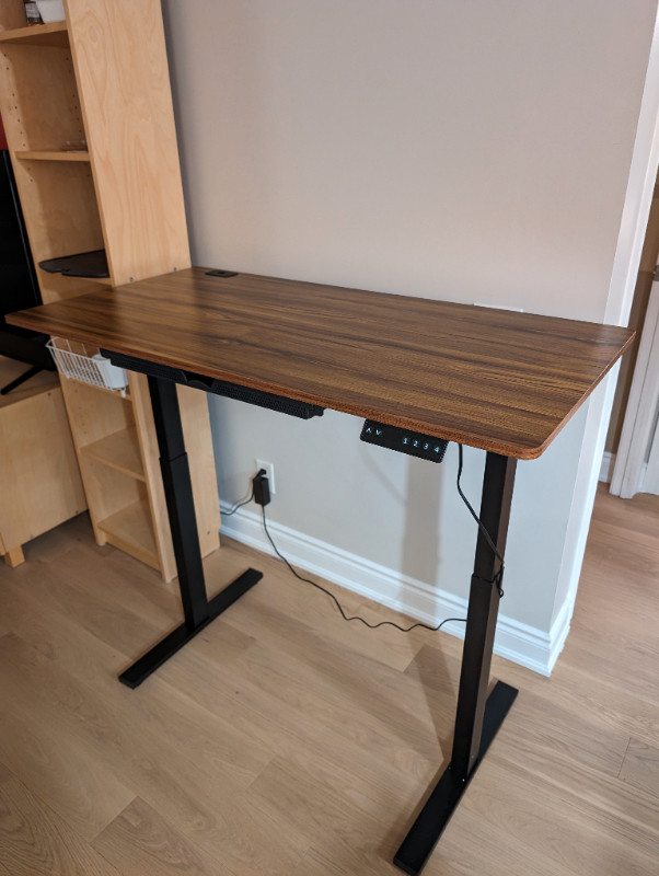 Assembled Electric Adjustable Standing Desk in Desks in City of Toronto