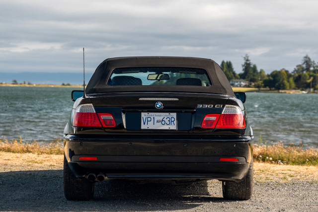 2004 BMW 330Ci Convertible 6-Speed in Cars & Trucks in Calgary - Image 4