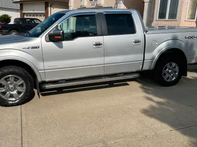 Selling a 2011- F150 Lariat ECO boost - 4x4 Fully loaded - Leather bucket seats - Sun roof - Heated...
