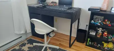 bureau noir / chaise blanc, View more