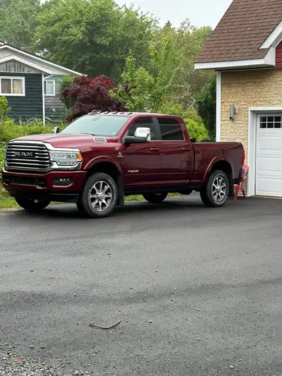 Check out this powerful Dodge Ram 3500 pickup truck, ready to tackle any job! It's in great conditio...