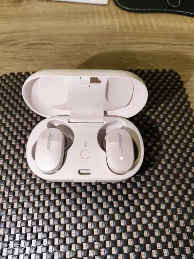 Bose QuietComfort Earbuds, View more