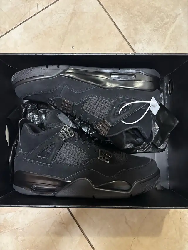 Air Jordan 4 Retro in Men's Shoes in City of Toronto - Image 2
