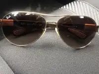 Ray ban aviator original sunglasses. Mint.