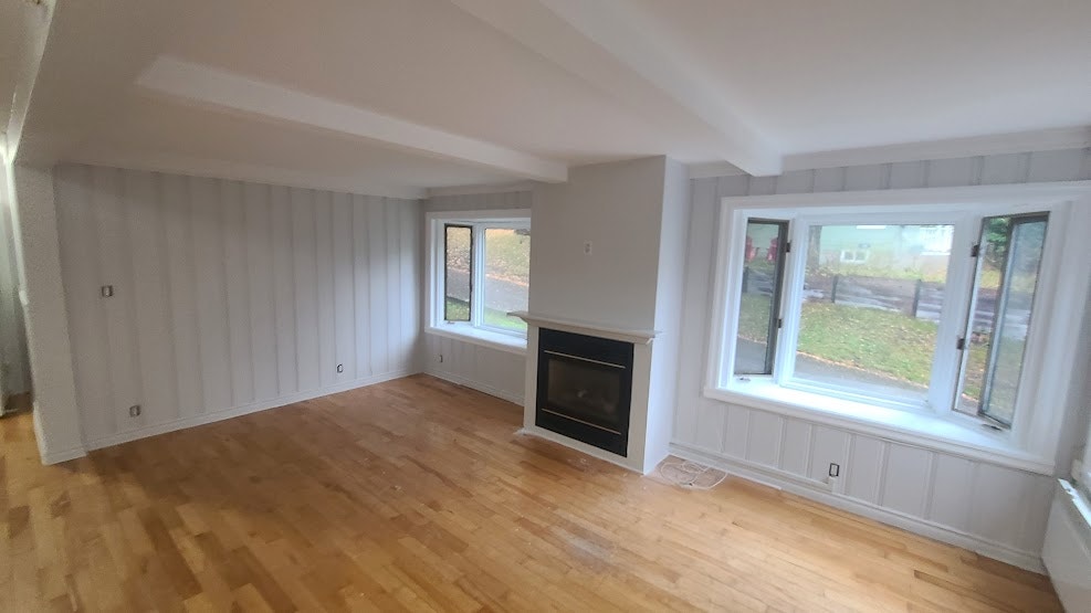 Grand 4 1/2 + Salle a Dinner,  St Sauveur — photo 3