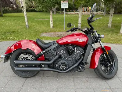 2016 Indian Scout Sixty – Only 8,700 km – Lady Driven & Mint Condition! 2 Keys and Owners Manual Inc...
