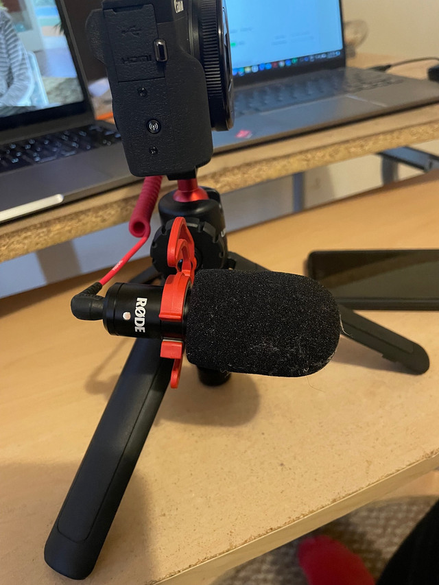 Rode VideoMicro Compact on-camera microphone  in Cameras & Camcorders in Mississauga / Peel Region