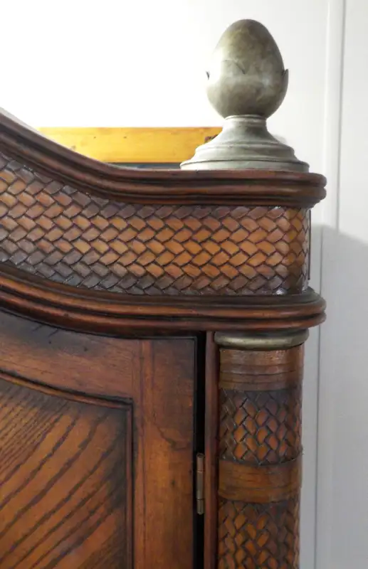ARMOIRE / ELITE FURNITURE / TOP & BASE in TV Tables & Entertainment Units in Nanaimo - Image 4