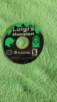 Luigi mansion gamecube disc game only tested works good.$35 firm