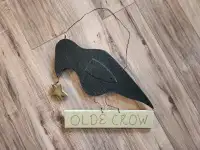 "Olde Crow" primitive / country wall decor