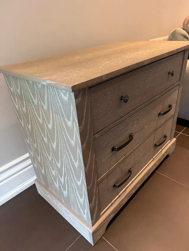 High-Quality Solid Wood 3-Drawer Dresser in Dressers & Wardrobes in City of Toronto - Image 6