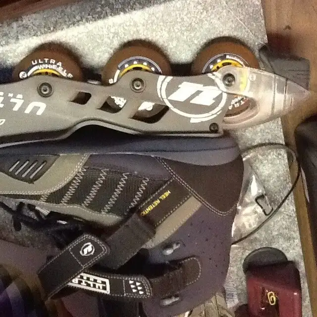 Patins a roues enlignés Ultra ÙWheels in Skates & Blades in Saint-Jean-sur-Richelieu - Image 7