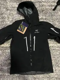 Arc’teryx jacket SV