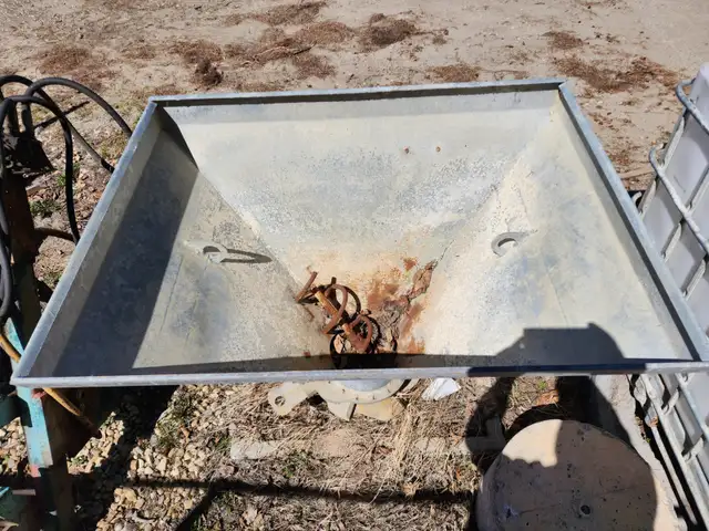 HLA Scatter Shot Sander in Other in Red Deer - Image 8