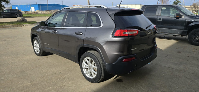 2105 Jeep Cherokee North 4WD in Cars & Trucks in Edmonton - Image 3