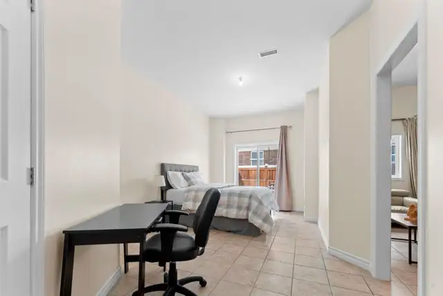 Private Bedroom & Living Room for Rent in Room Rentals & Roommates in Oshawa / Durham Region - Image 4