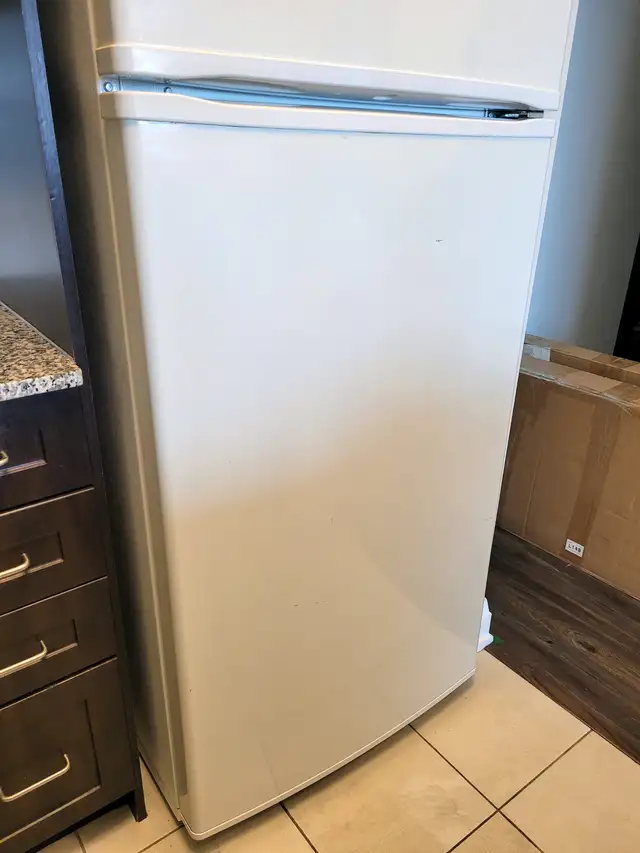 Top freezer refrigerator Whirlpool63234962076547122