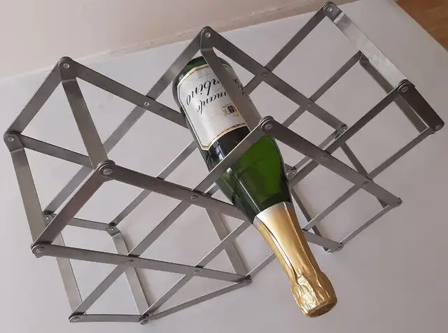 Metall Collapsible Wine Rack/Storage, Accordion Style, Foldable in Storage & Organization in City of Toronto - Image 5