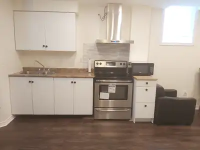 A nice legal one bedroom apartment, with a full kitchen, bathroom, One parking spot included. In a n...
