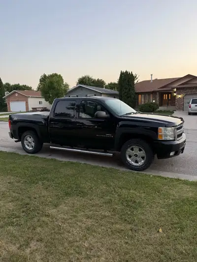 Selling our 2009 Chevrolet Silverado 1500 LTZ. 5.3L motor with 6 speed transmission. Runs well and s...