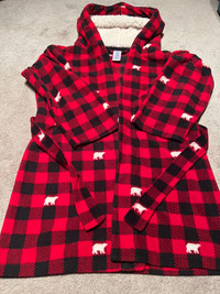 Boys size 7/8 fleece robe/house coat from children’s place