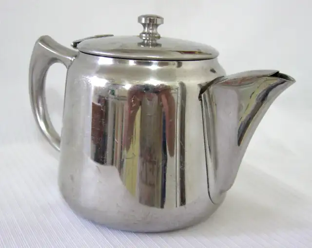 THEIRE INDIVIDUELLE  RESTAURANT  STAINLESS INDIVIDUAL TEA POT in Arts & Collectibles in West Island - Image 4